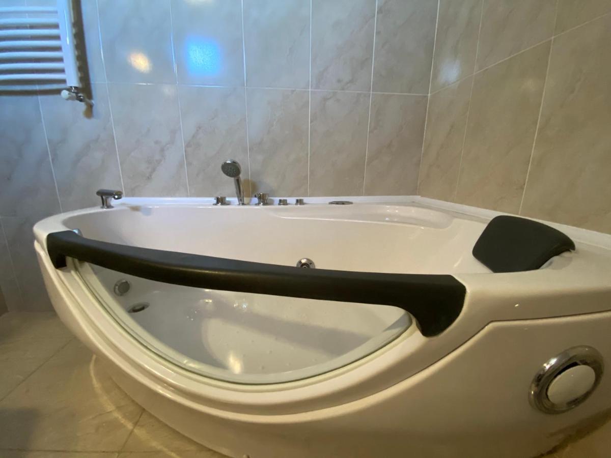 Hotel Aragvi Mtsʼkhetʼa Bagian luar foto